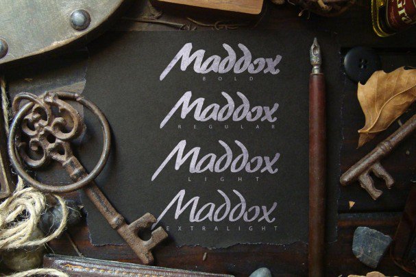 Madoxx Brush Typeface